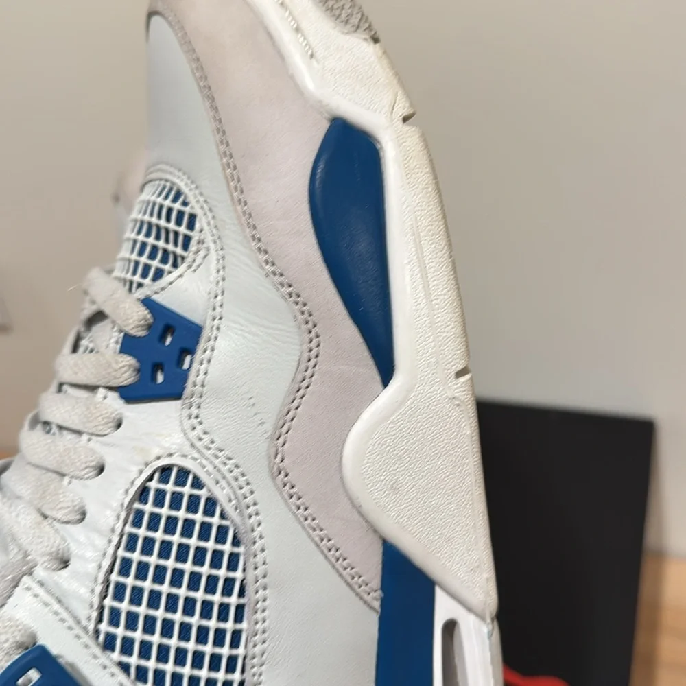 Air Jordan 4 Retro - Picture 5 of 7